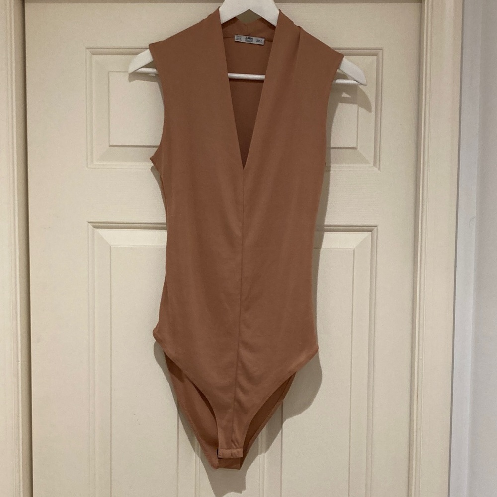 Zara -  TAN V-neck plunge neckline Bodysuit